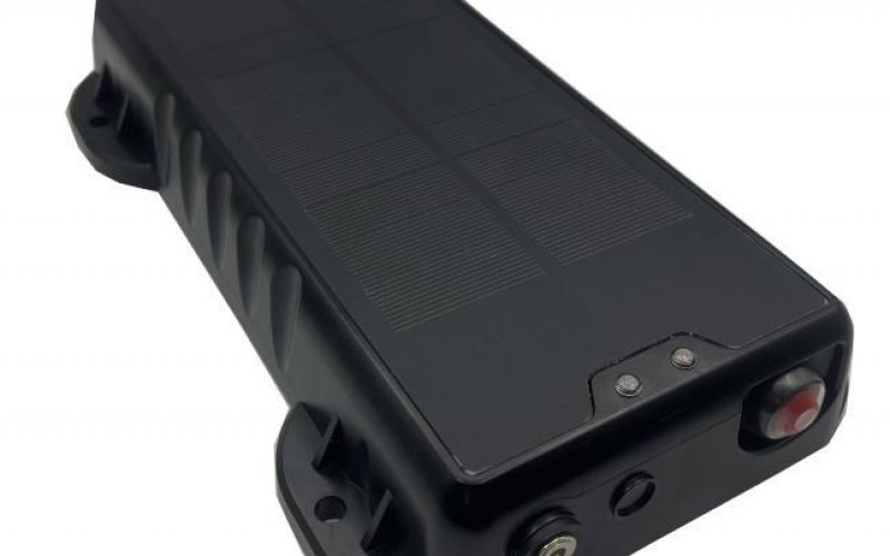 船用太陽(yáng)能無(wú)線(xiàn)定位終端，適用于船舶定位監控